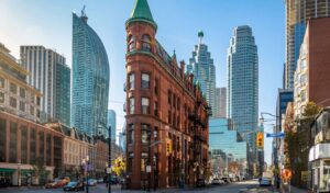 Read more about the article The 6 Best Hotels in Toronto